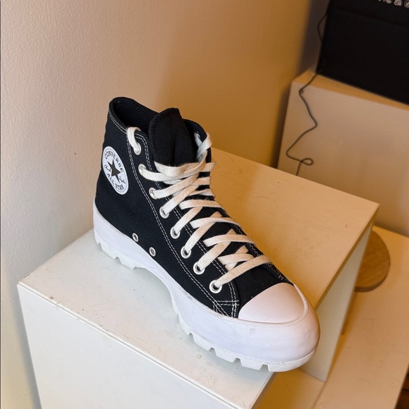 CONVERSE ALL STAR BLACK AND WHITE HIGH TOP LUGGED SNEAKER. Women’s size 8.5 - Picture 16 of 16